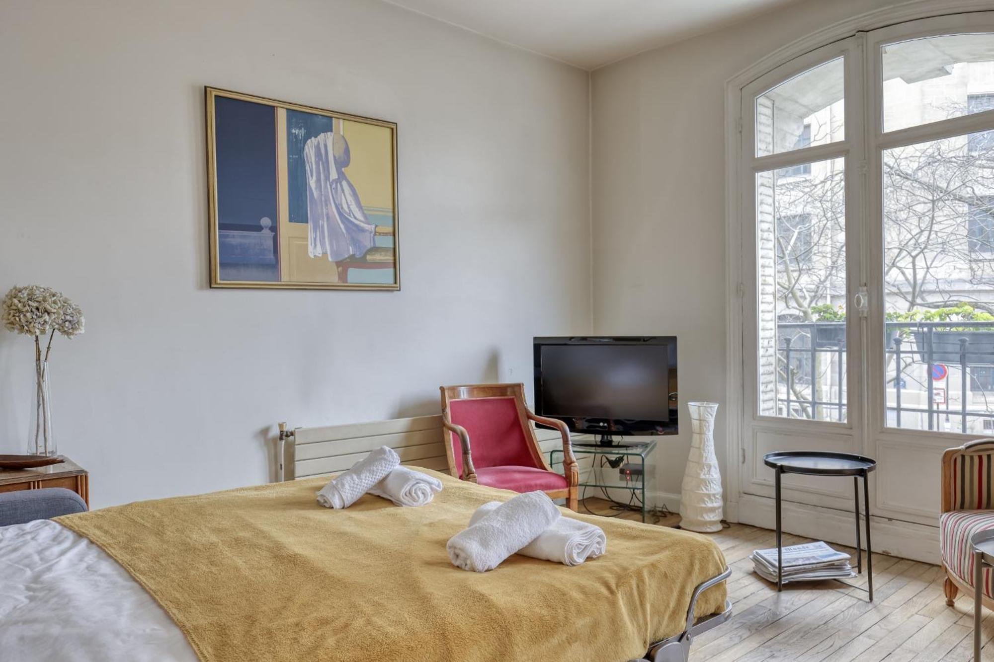 Classic & Charming Parisian Flat - Luxury 16th * Parigi