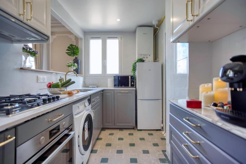 Apartment Parisian Gem: Heart Of The Latin Quarter- 2br Lift