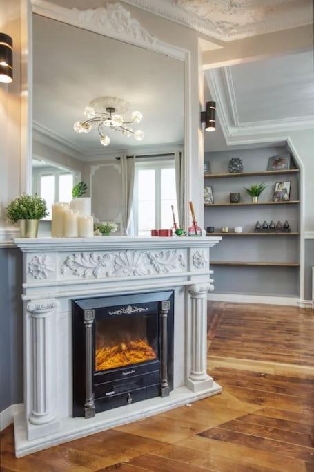 Apartment Parisian Gem: Heart Of The Latin Quarter- 2br Lift *