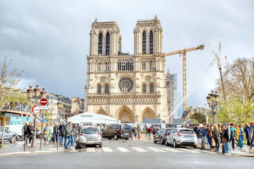 Parisian Gem: Heart Of The Latin Quarter- 2br Lift Apartment Paris