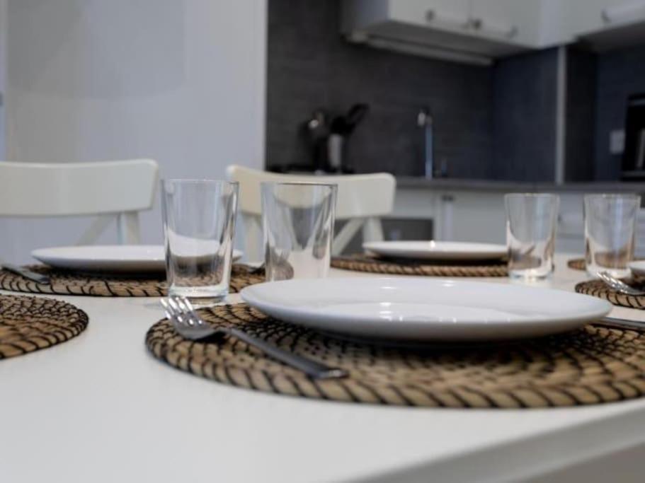 Apartment Max Dormoy, Bus And Square Paris