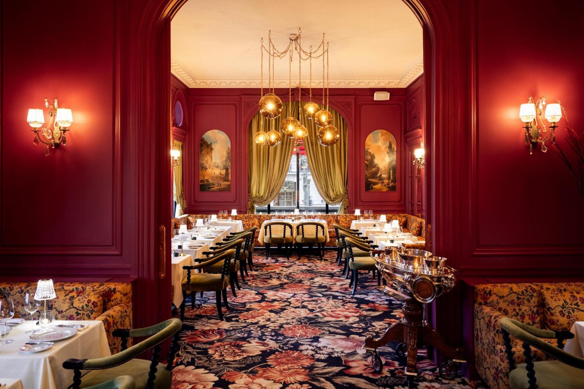 Raphael Hotel