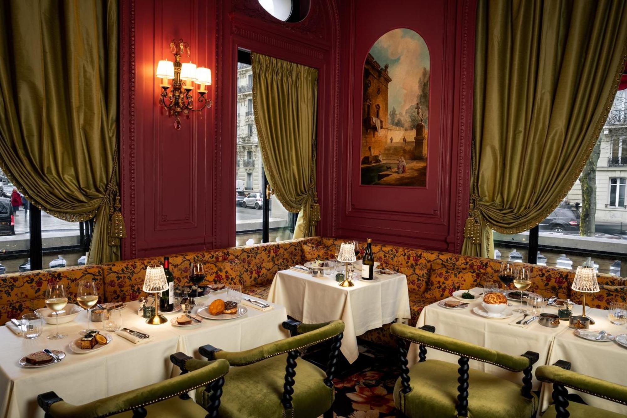 Hotel Raphael