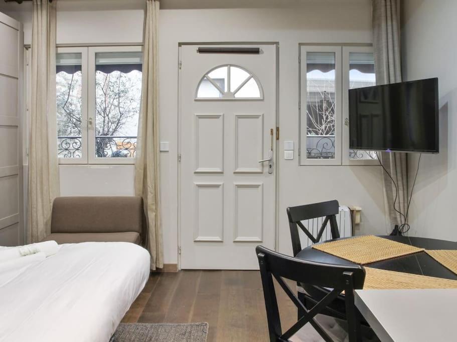La Du Louvre Apartment