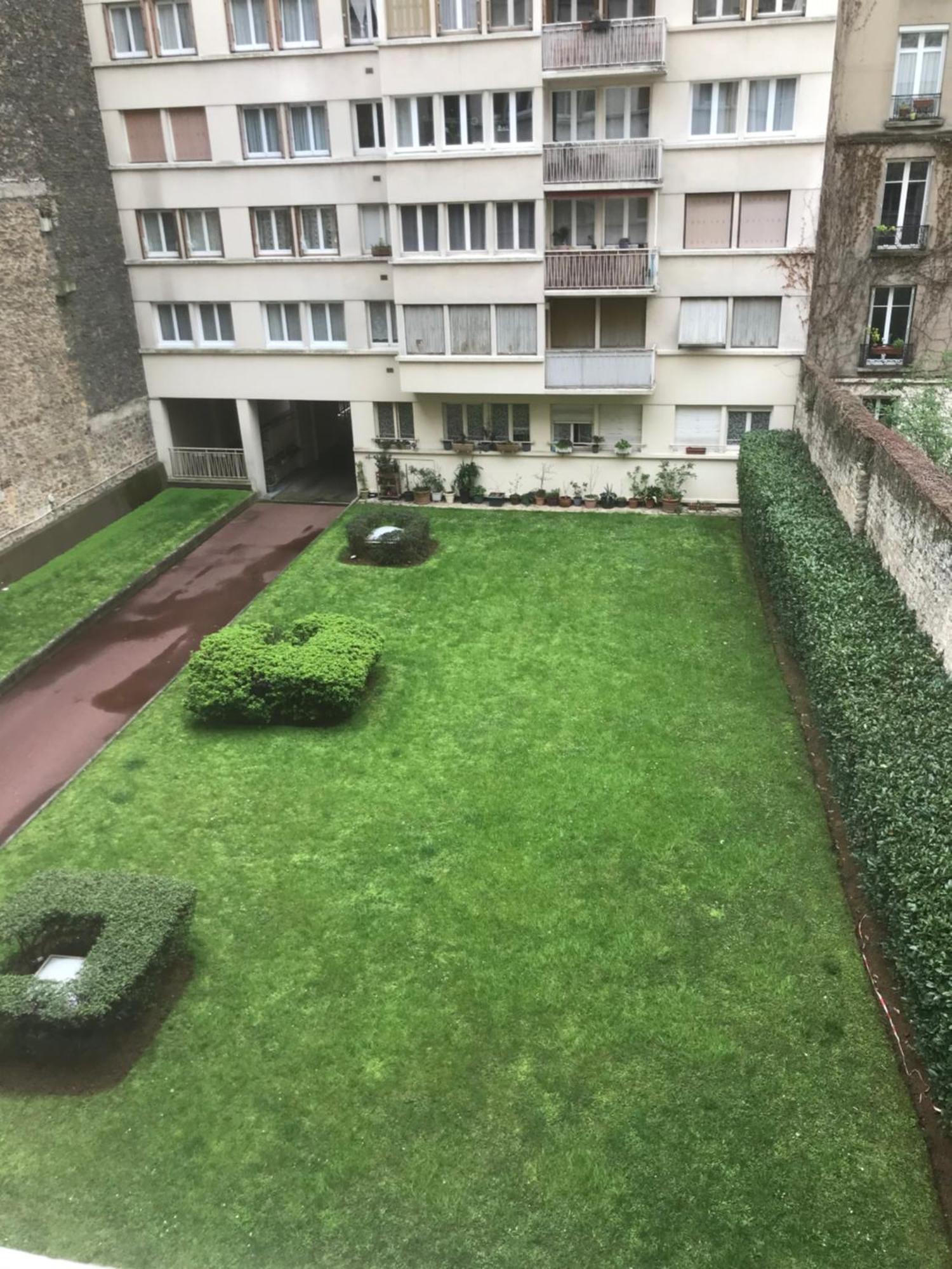 2 Pieces Lumineux Et Calme A * Parigi
