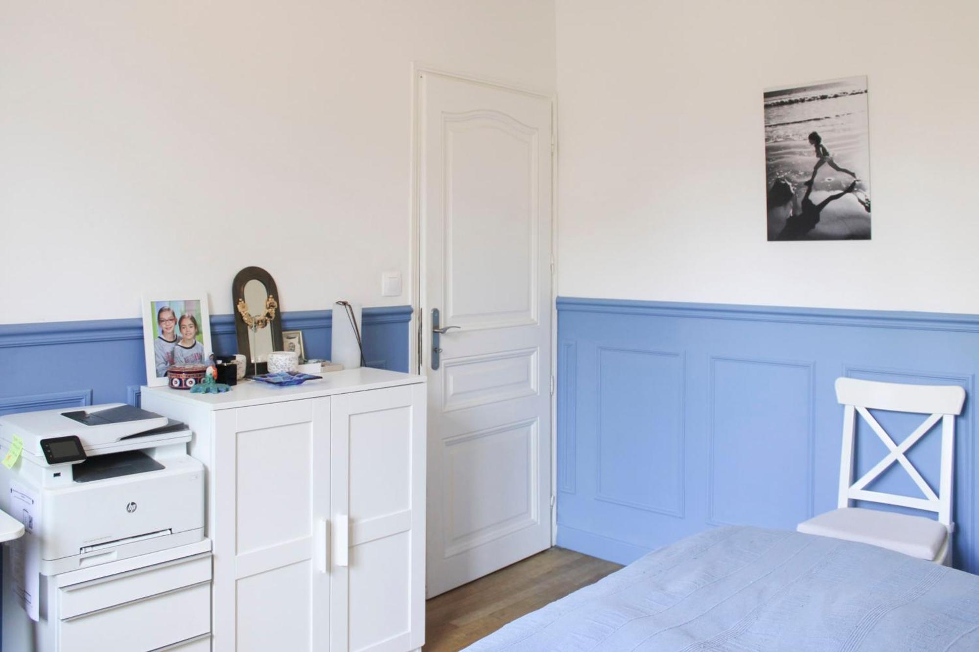 Spacious Family Nest Facing Square Des Epinette Apartment *
