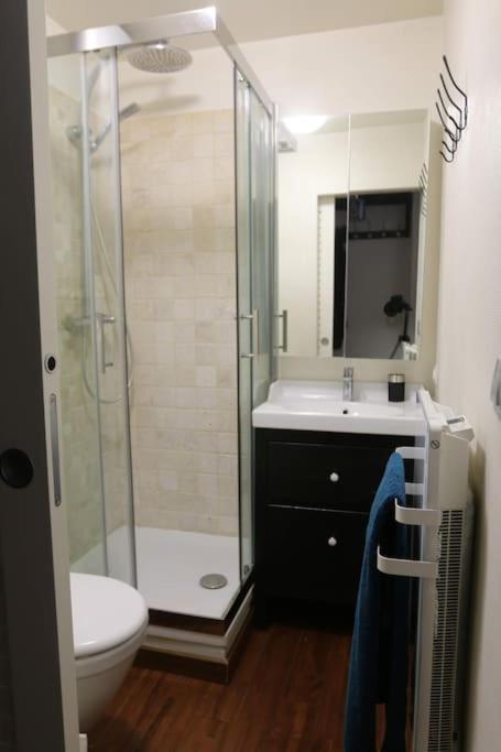 Haussmannian Elegance Close To Montmartre Parigi