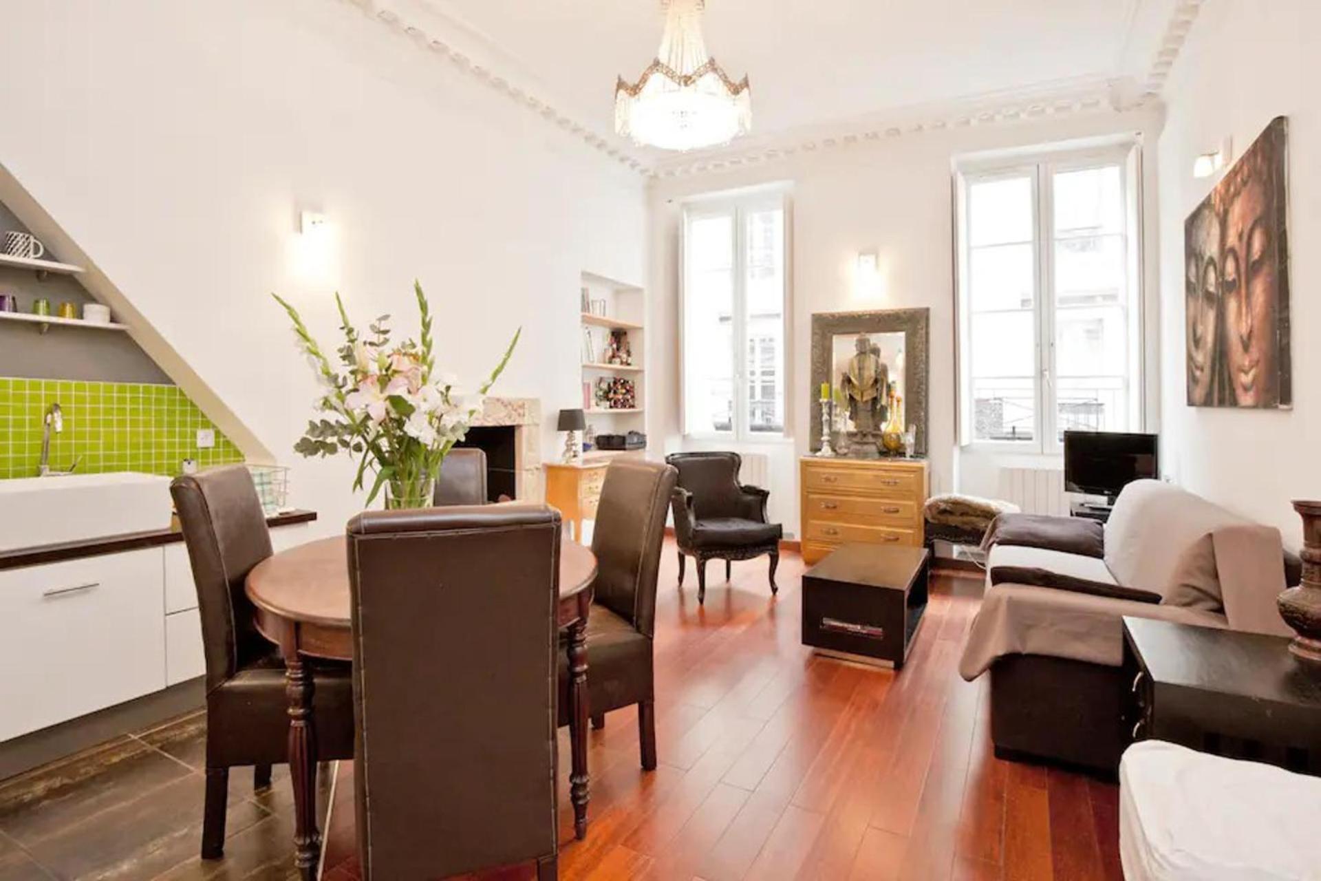 Apartment Romantic Near Le Marais Paris