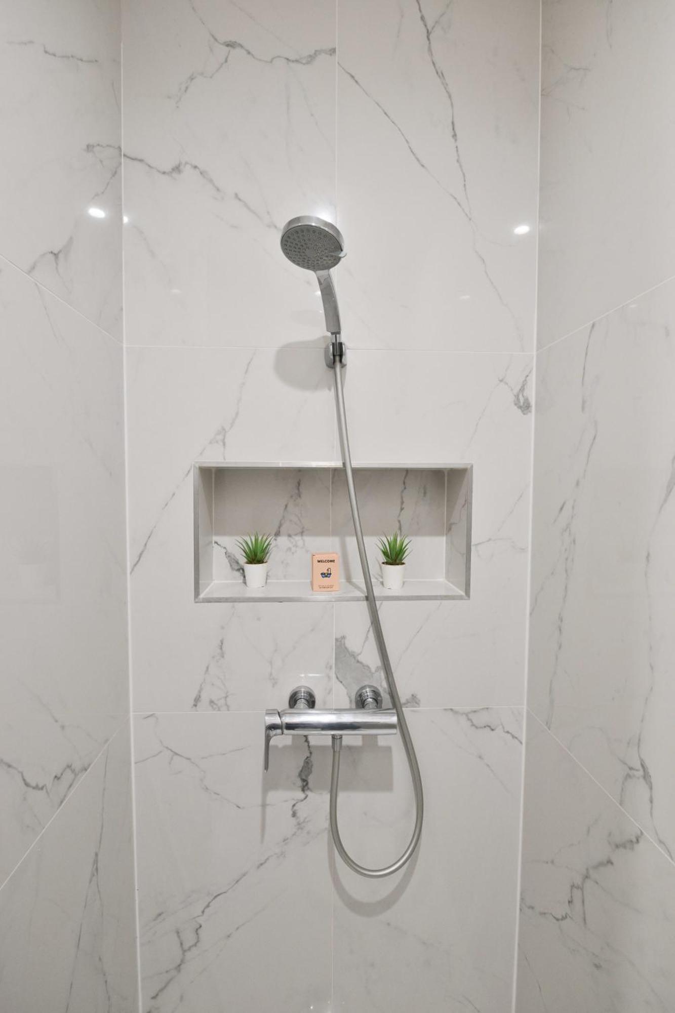 Sacre-coeur Modern 4bd With Sauna For 10 Guests! * Parigi