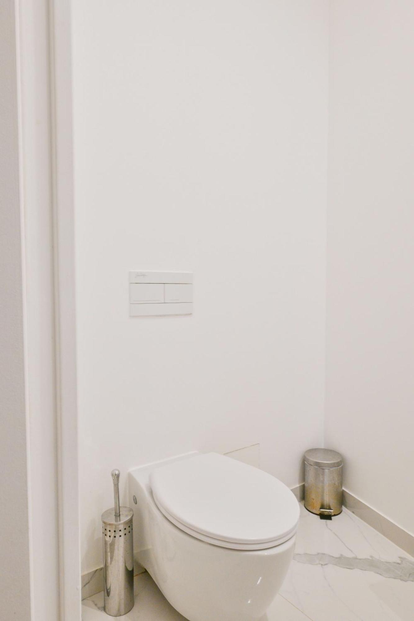 Sacre-coeur Modern 4bd With Sauna For 10 Guests! Parigi