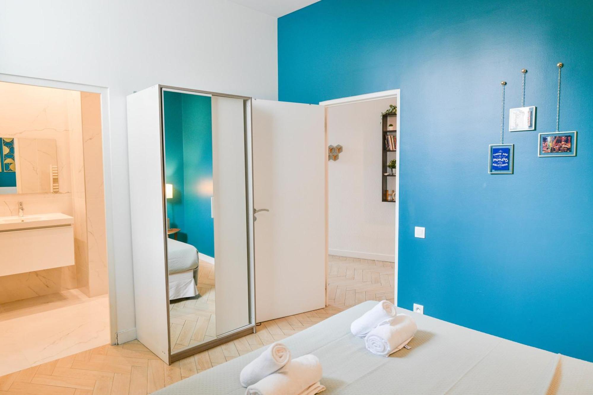 Sacre-coeur Modern 4bd With Sauna For 10 Guests! Appartamento Parigi