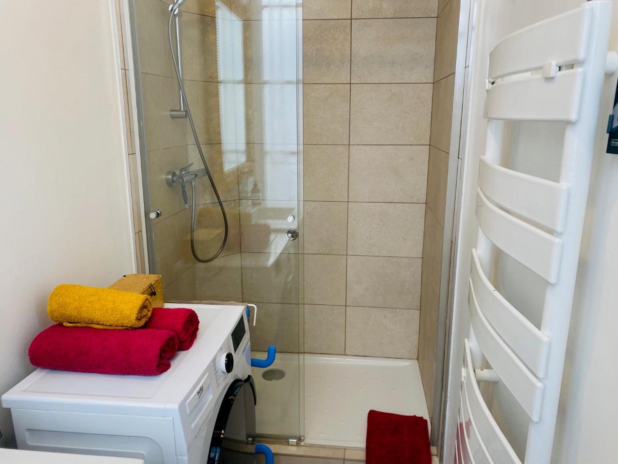 Apartment Romantic Near Le Marais