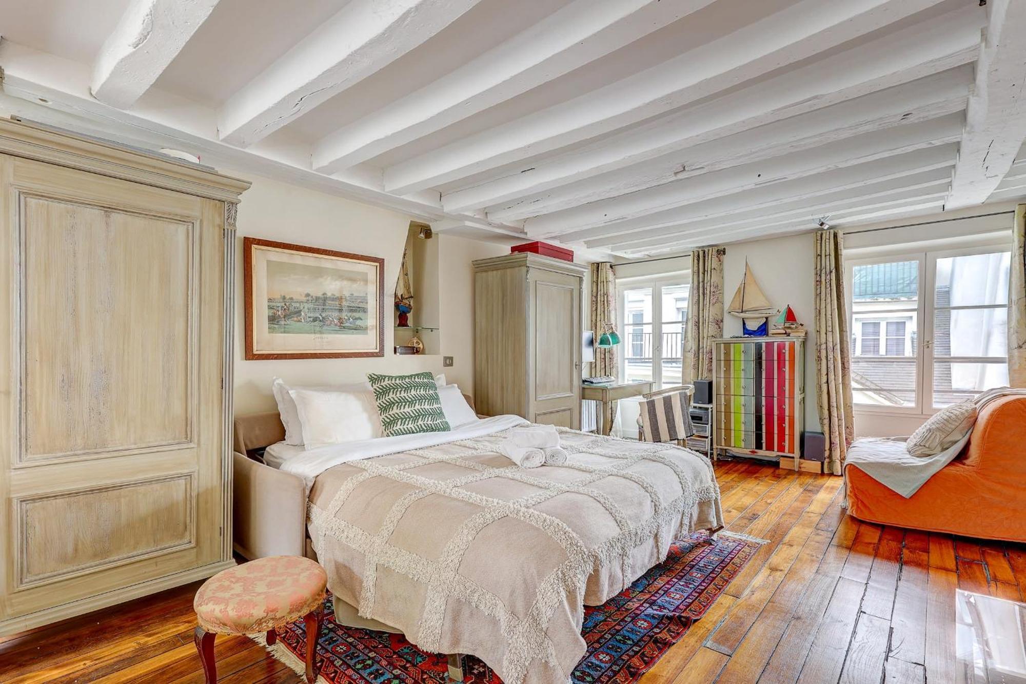Pompidou & Louvre - 1br - Cityapartmentstay *