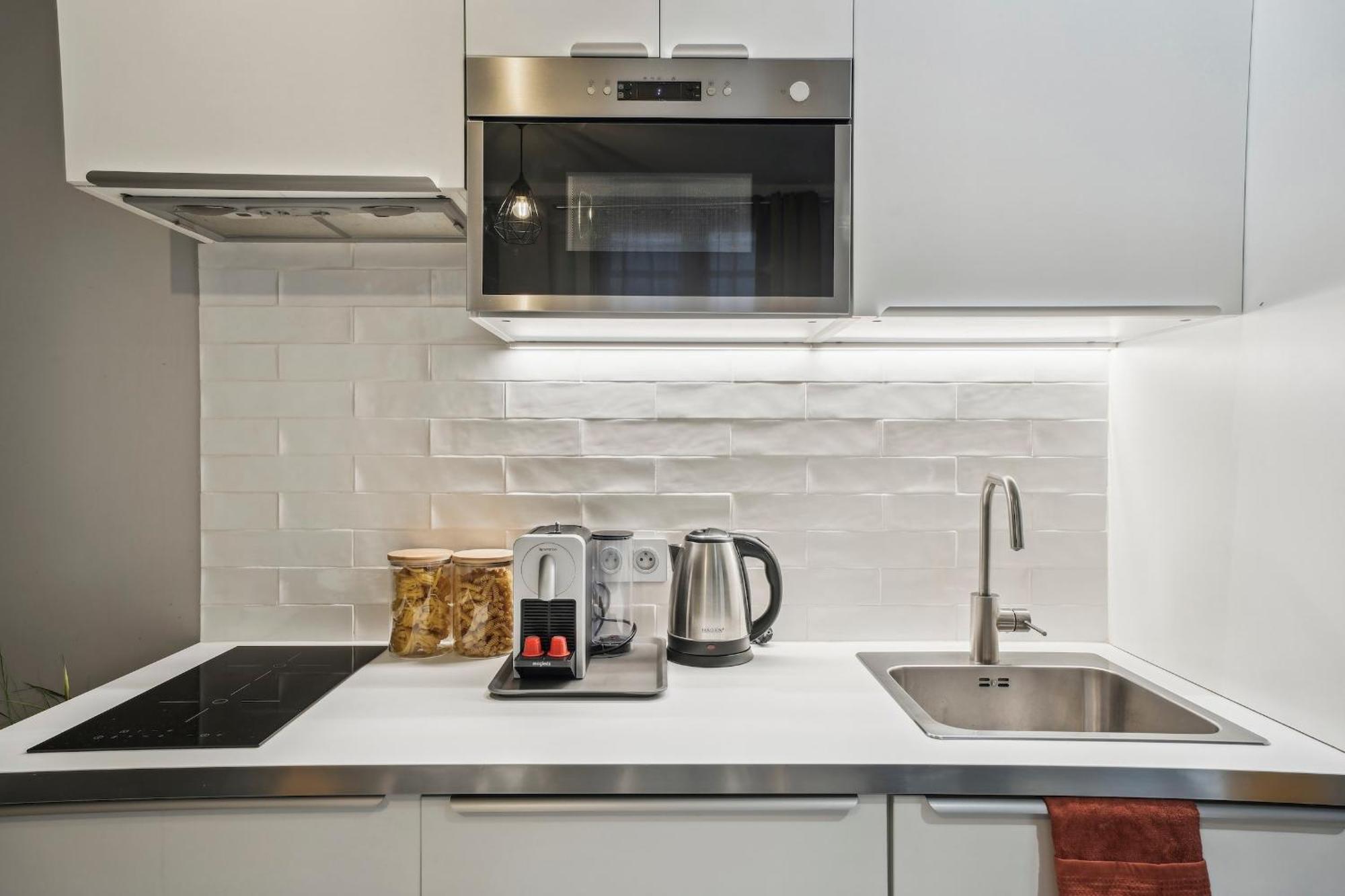 Eiffel Tower & Invalides - 1br - Cityapartmentstay