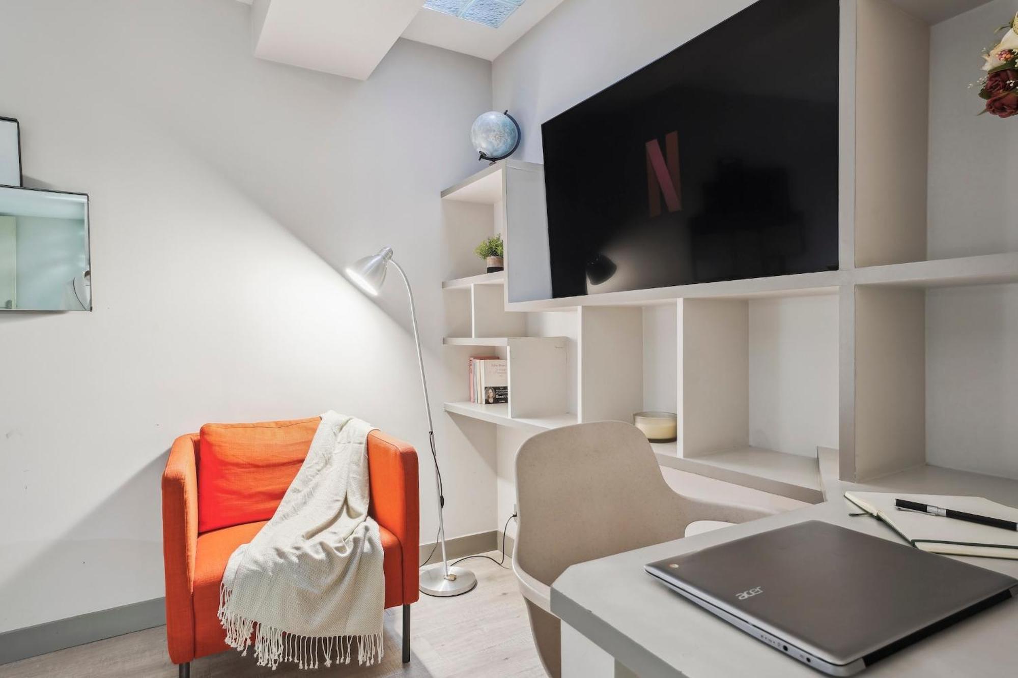 Eiffel Tower & Invalides - 1br - Cityapartmentstay Parigi