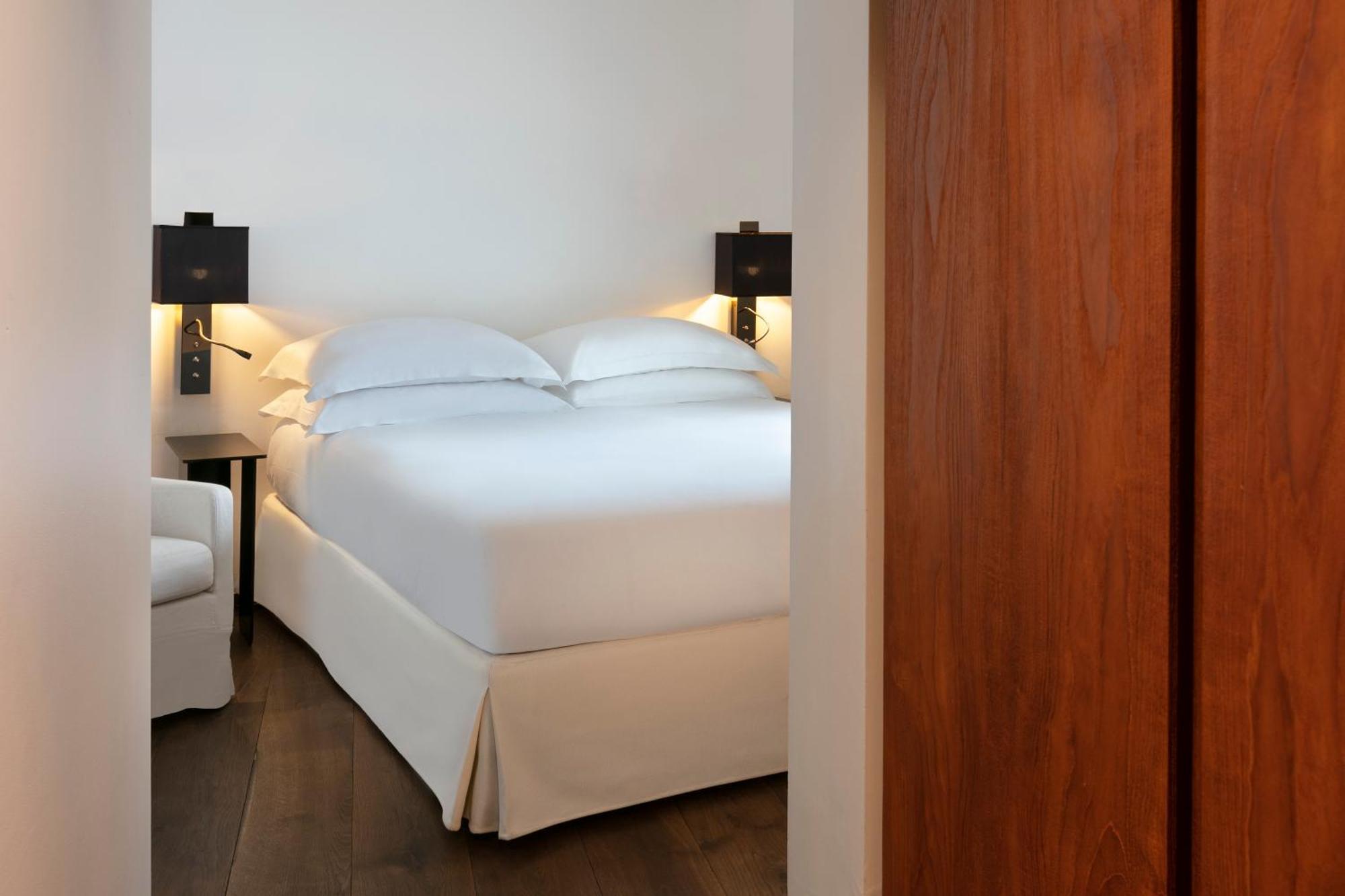 Le Metropolitan, Tour Eiffel, A Tribute Portfolio 5*