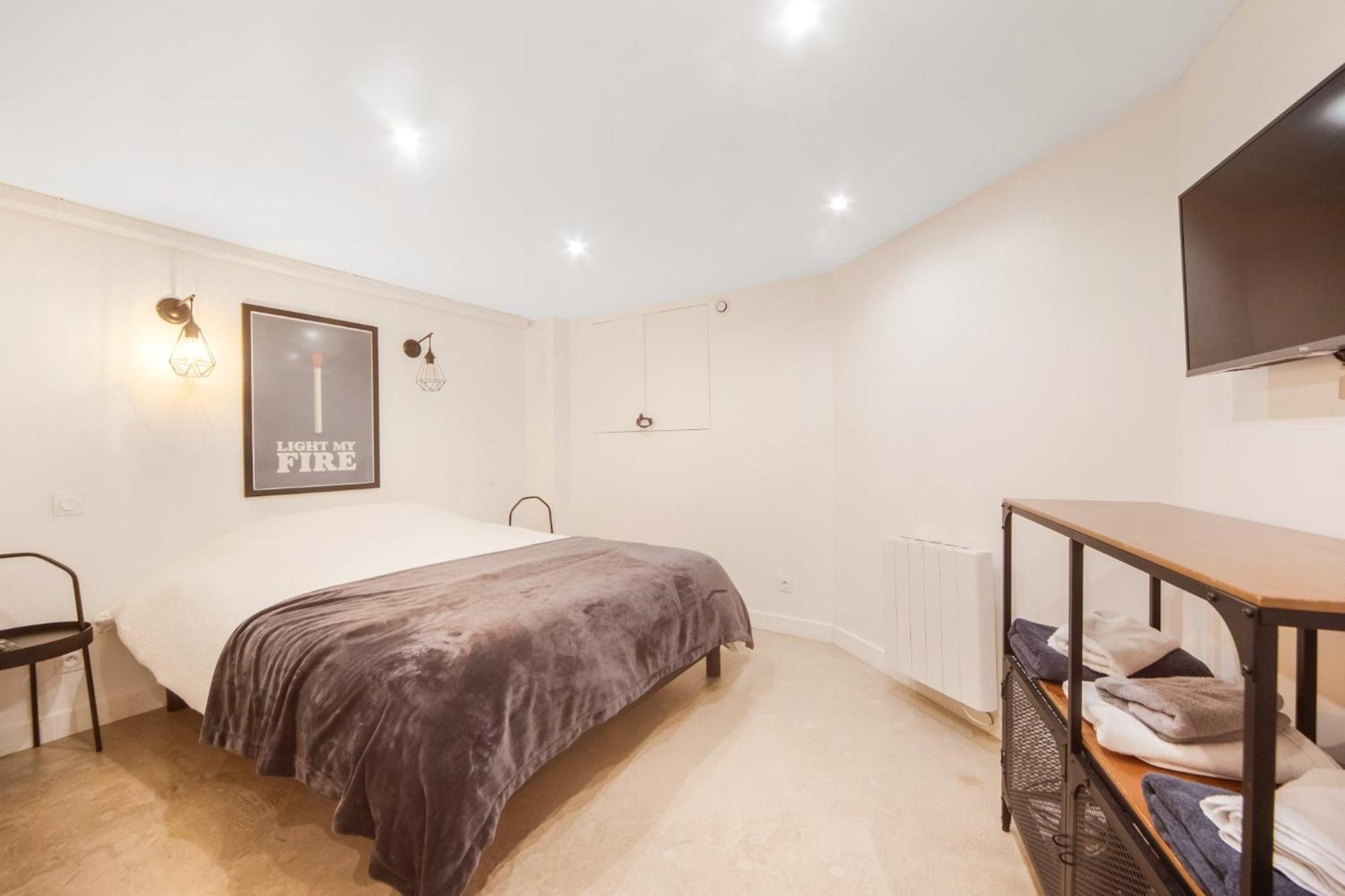 Large Flat Very Close To Montmartre Appartamento *
