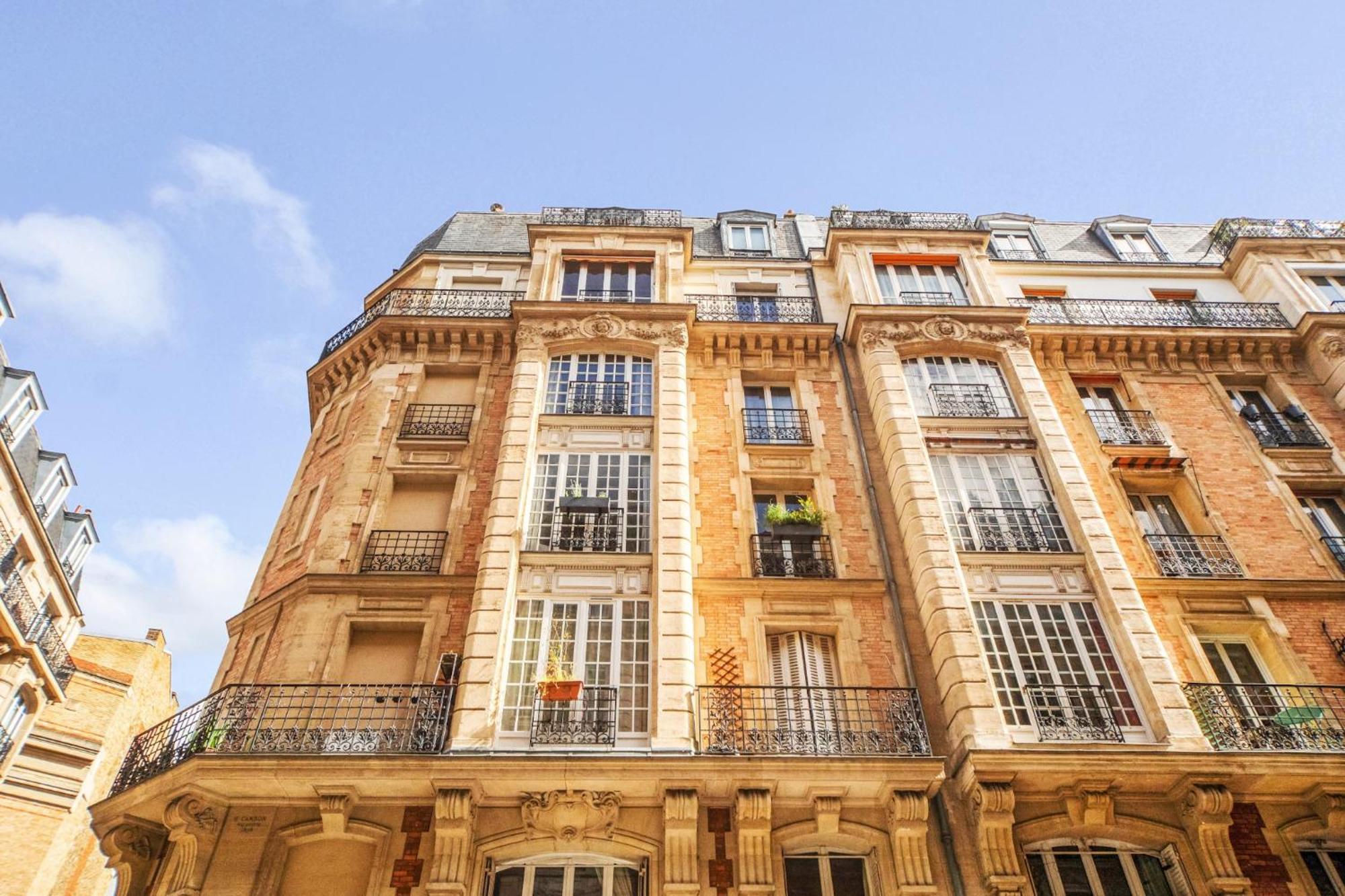 Large Flat Very Close To Montmartre * Parigi