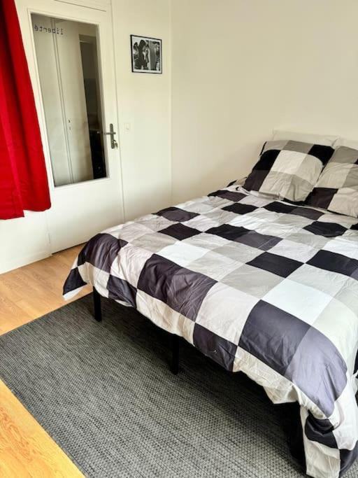 Experience Cinema Immersif Dans Renove Pres De Montmartre Apartment Paris