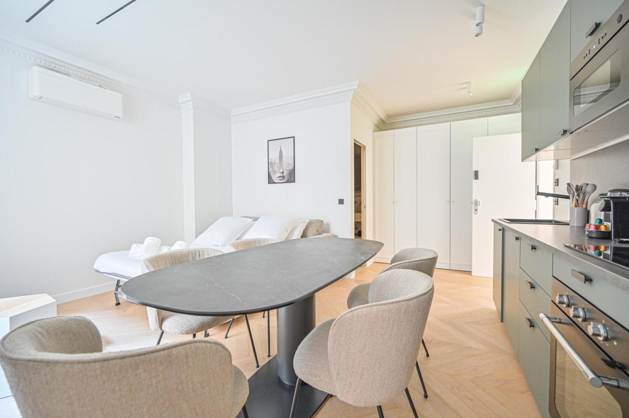 Sumptuous & Serene Parisian Flat Appartamento Parigi