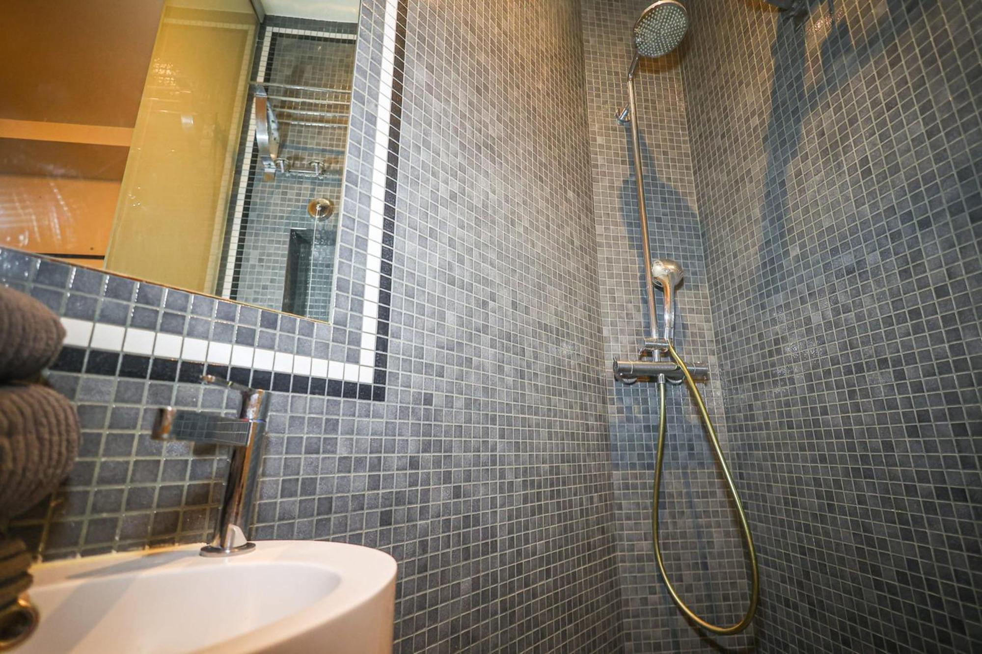 Appartamento Elegant Climatise De 65 M2 Avec 2 Ch *