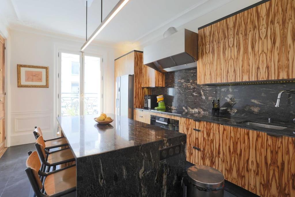 Chic Flat 2 Georges V