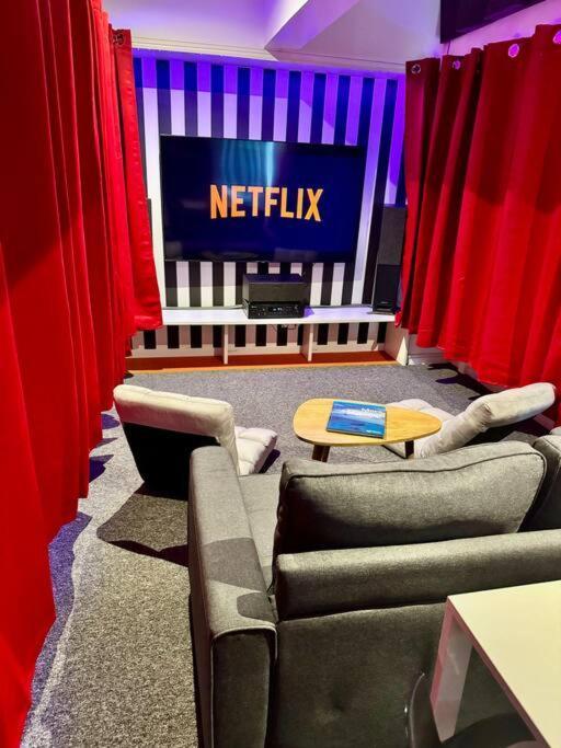 Experience Cinema Immersif Dans Renove Pres De Montmartre Apartment Paris