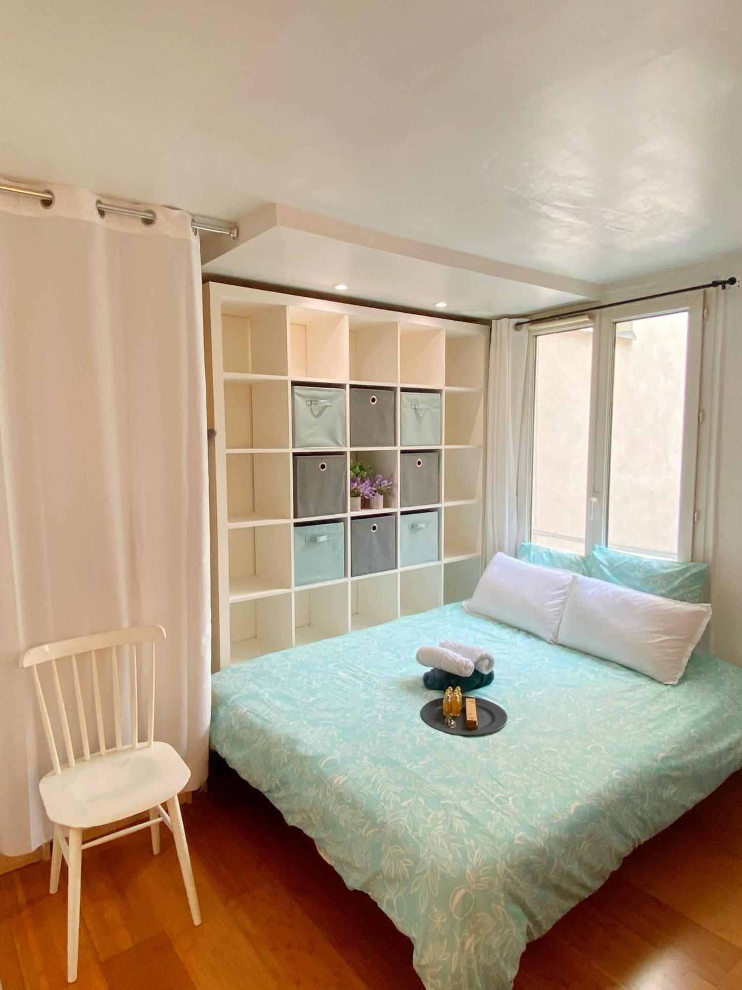 Poetic - Cozy In 2nd Paris
