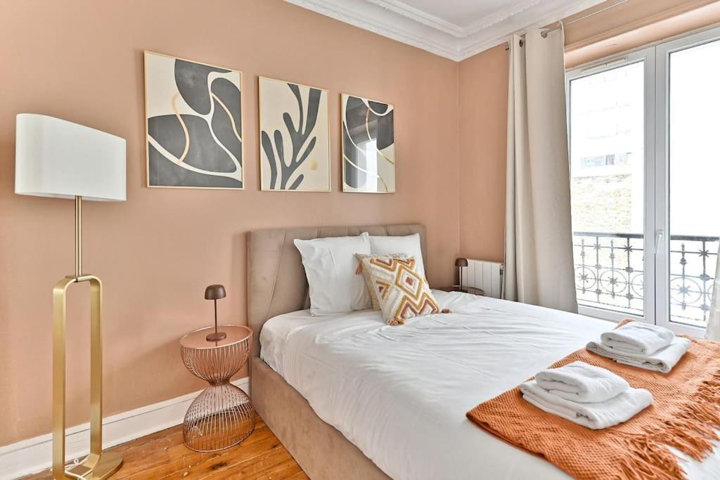Apartment Colore Rue Niepce Paris