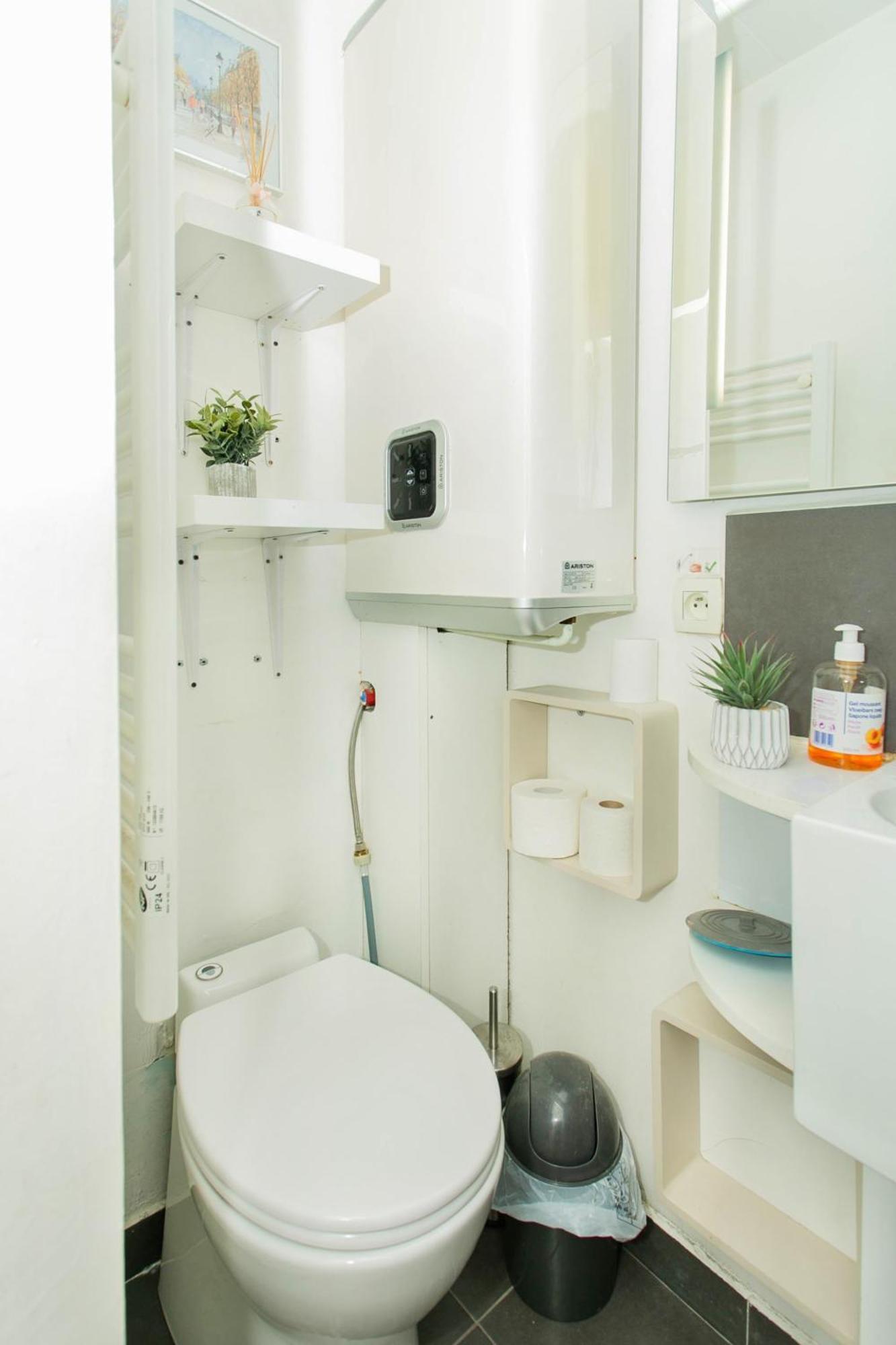 Champs Elysees & Arc De Triomphe - Cityapartmentstay Apartment Paris