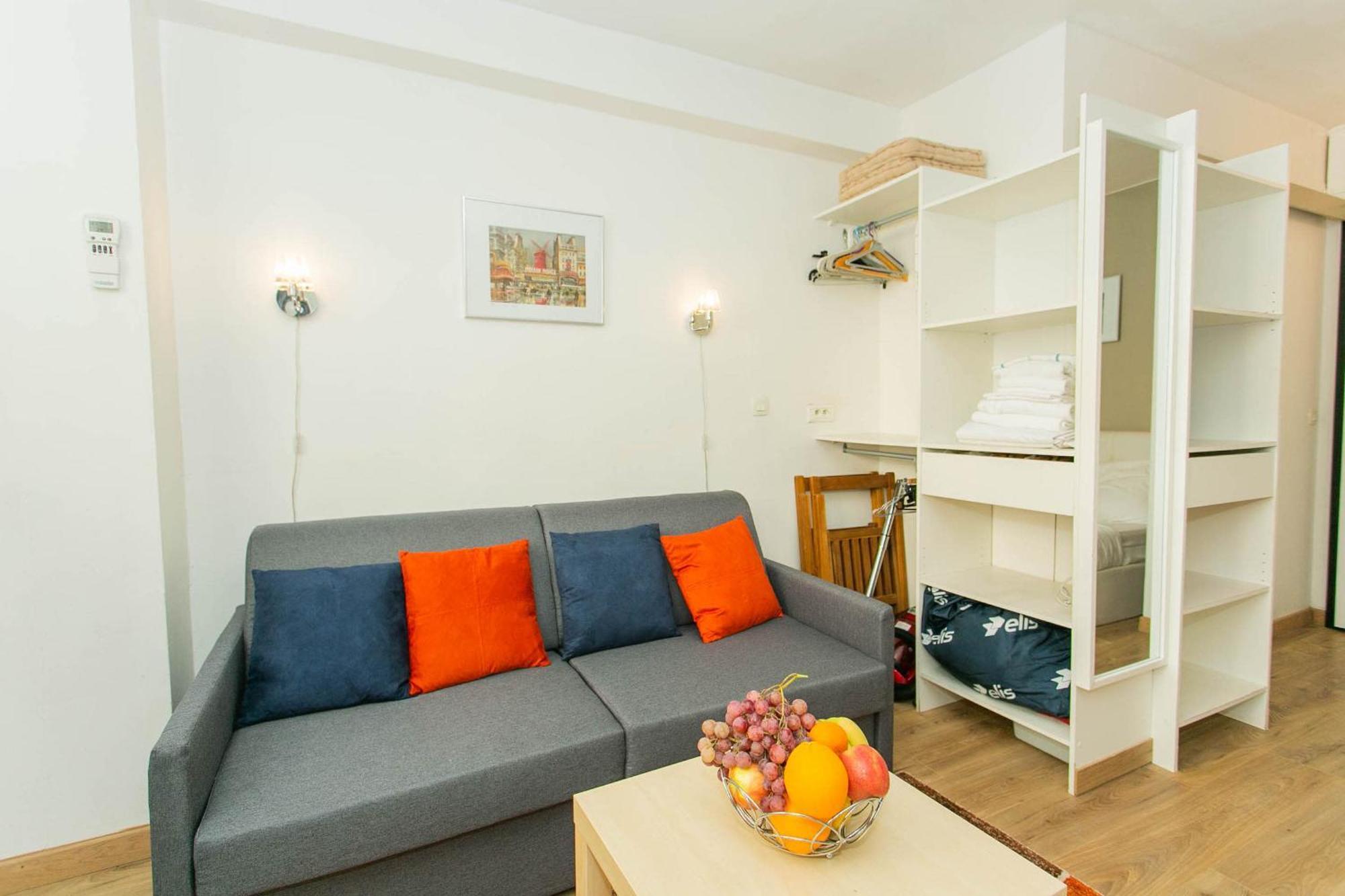 Champs Elysees & Arc De Triomphe - Cityapartmentstay Apartment
