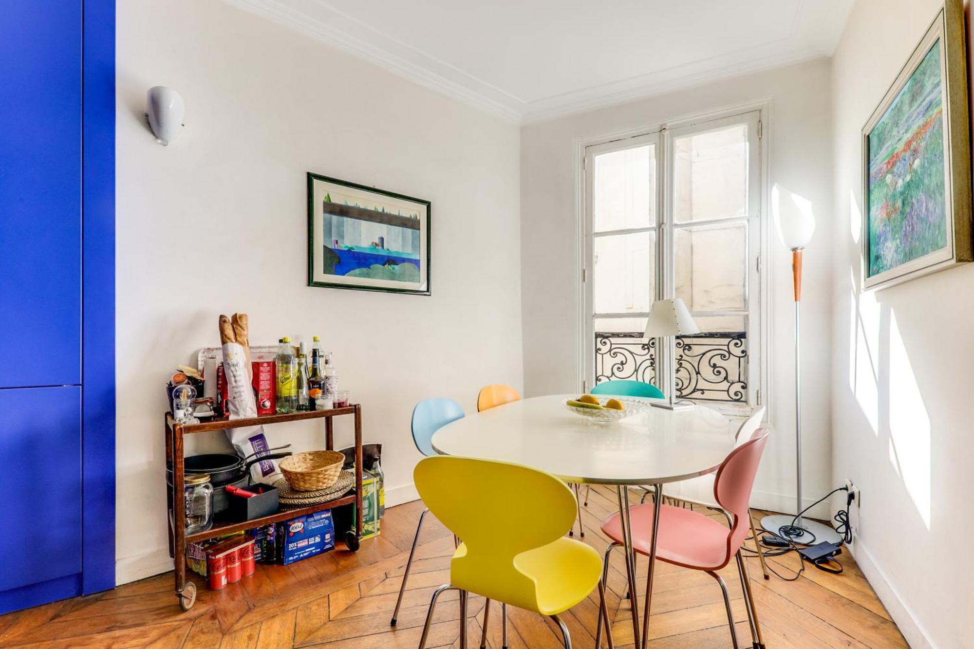 Central Avec Balcon * Paris
