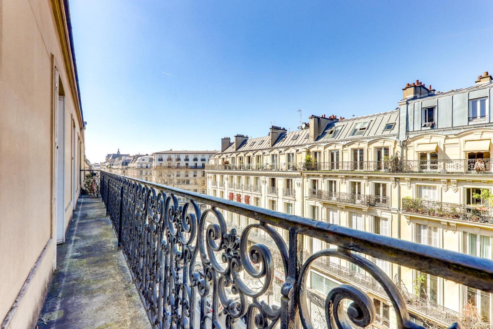 Central Avec Balcon Paris