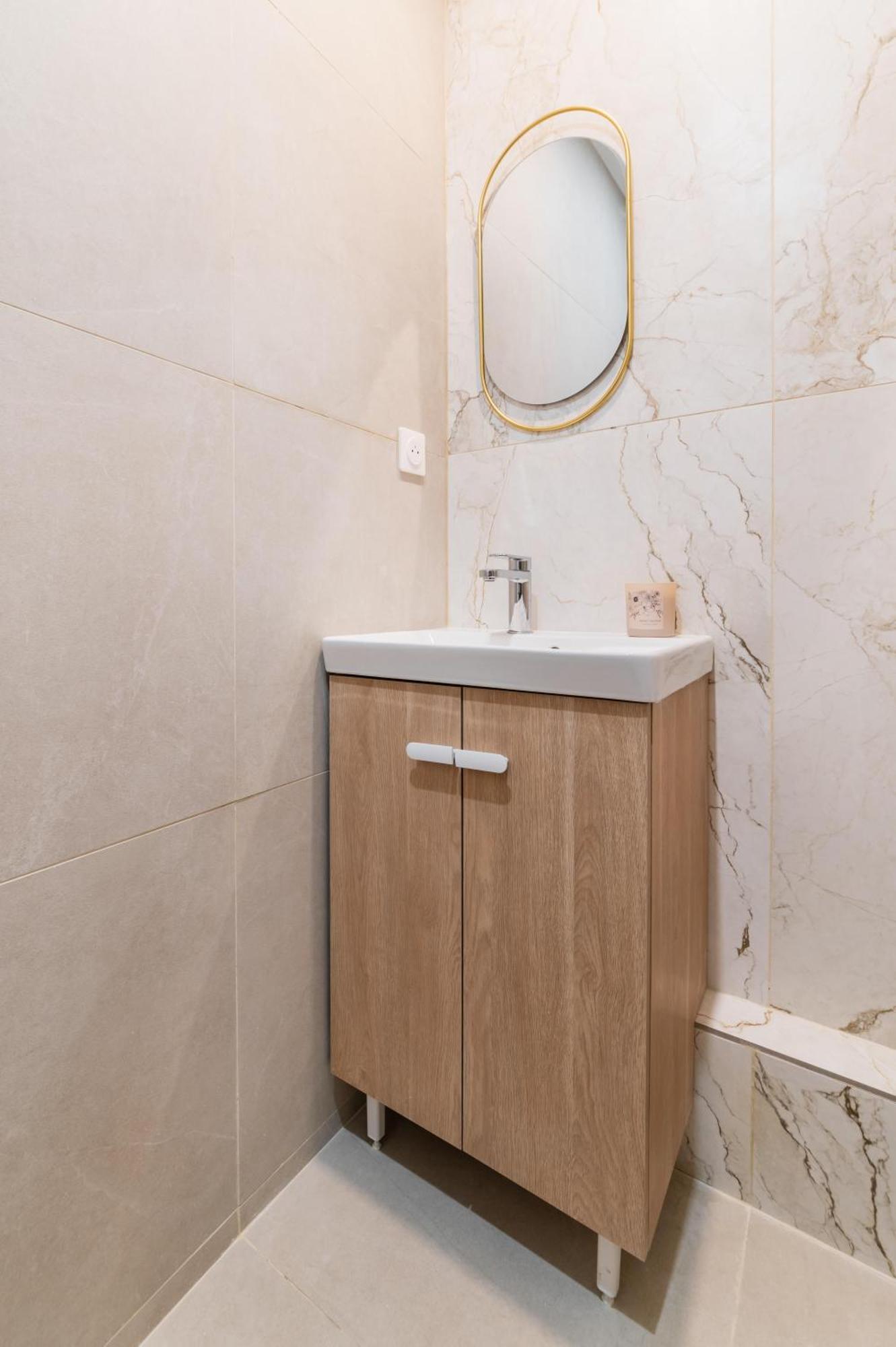 Flat Rue D'assas Private Garden Appartamento *