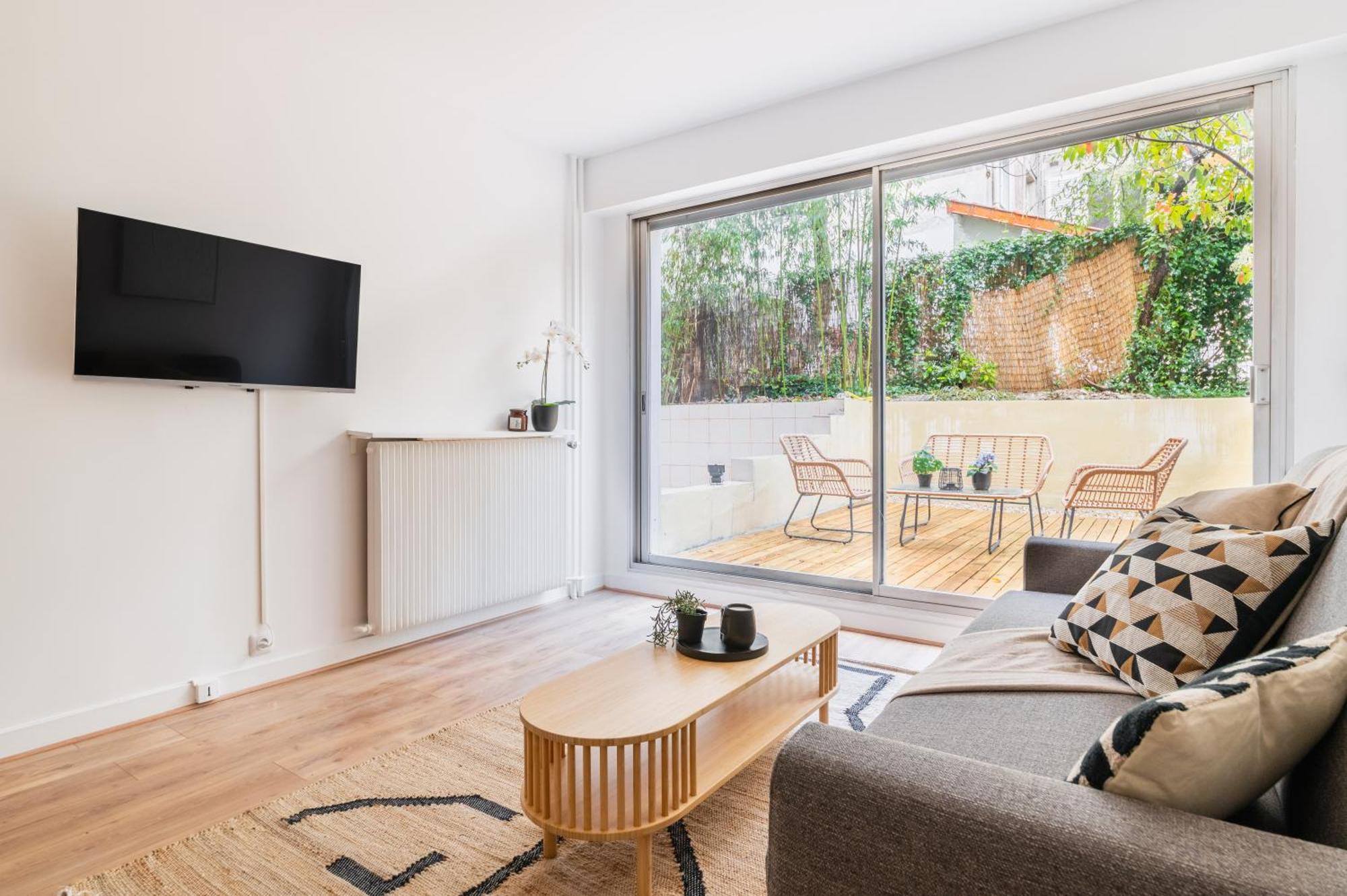 Flat Rue D'assas Private Garden Appartamento Parigi