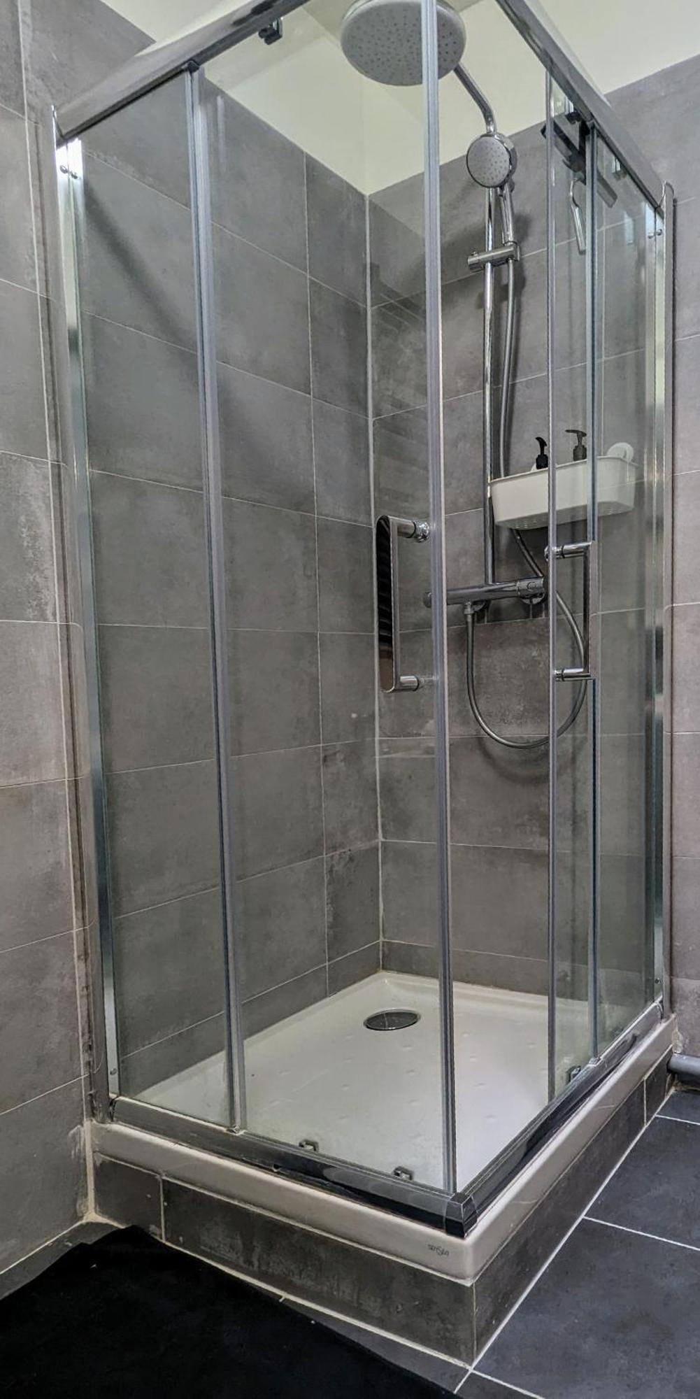 Apartment Oasis: One Bedroom Studio For Two Next To The Eiffel Tower