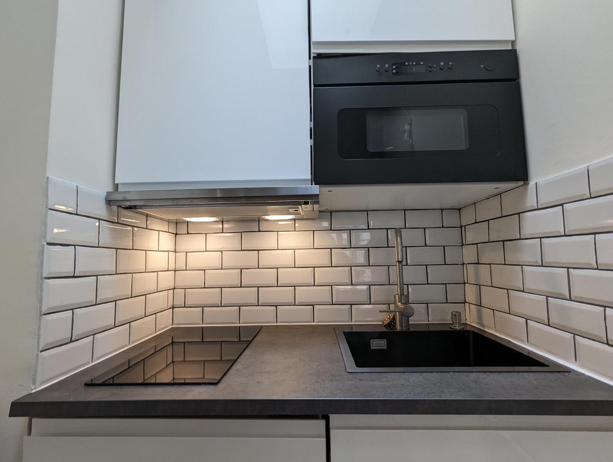 Oasis: One Bedroom Studio For Two Next To The Eiffel Tower Apartment *