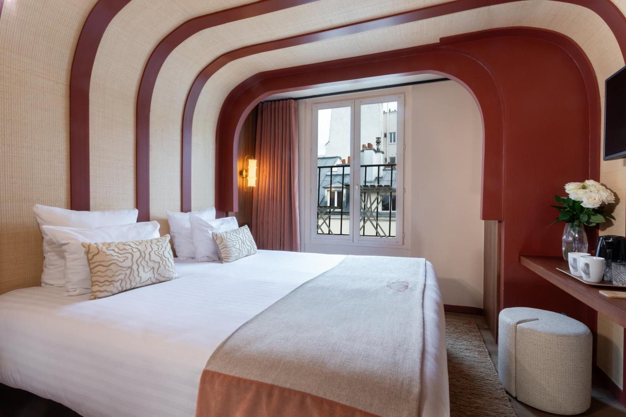 Sacha Hotel