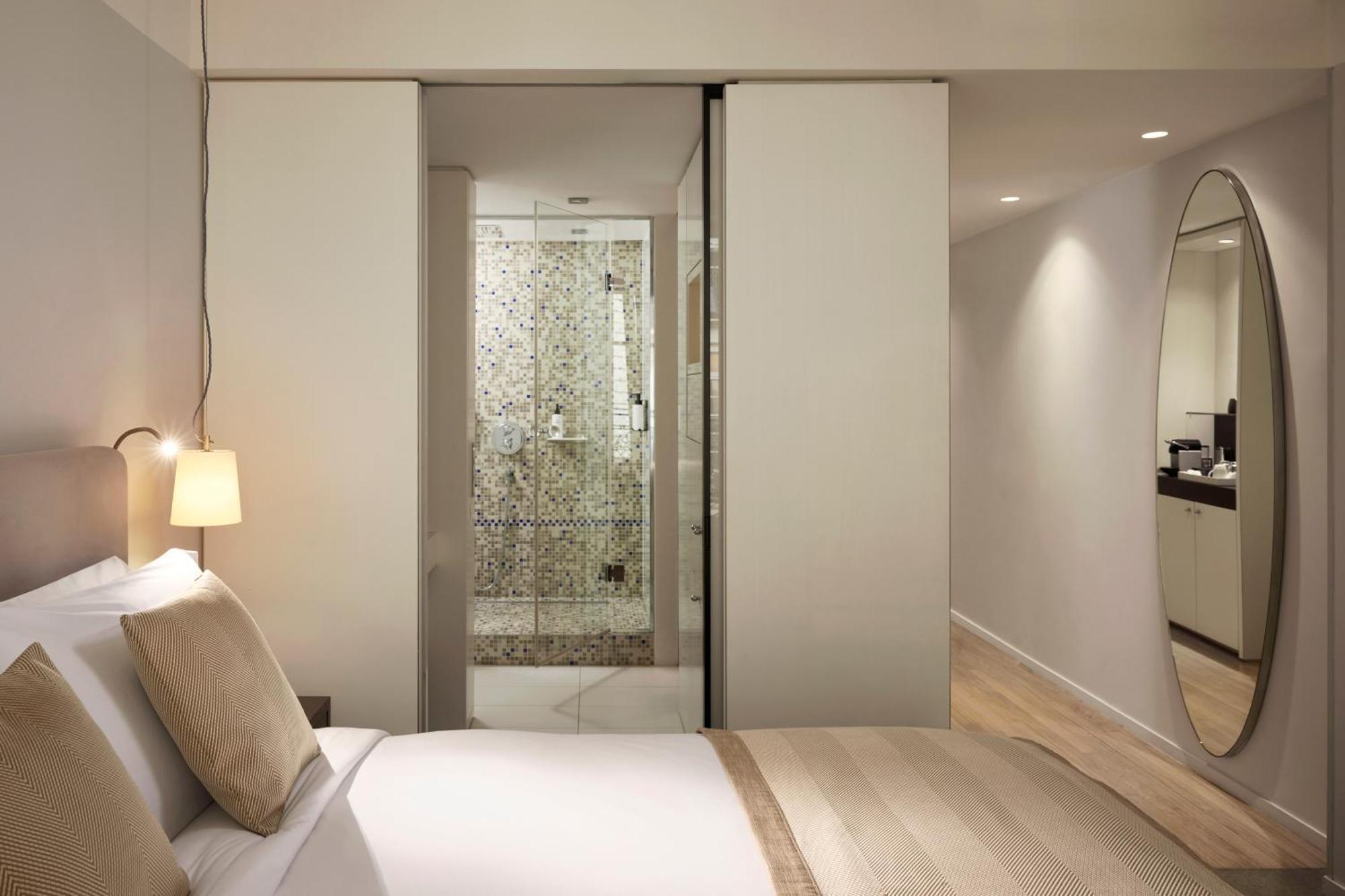 Sofitel Arc De Triomphe 5*