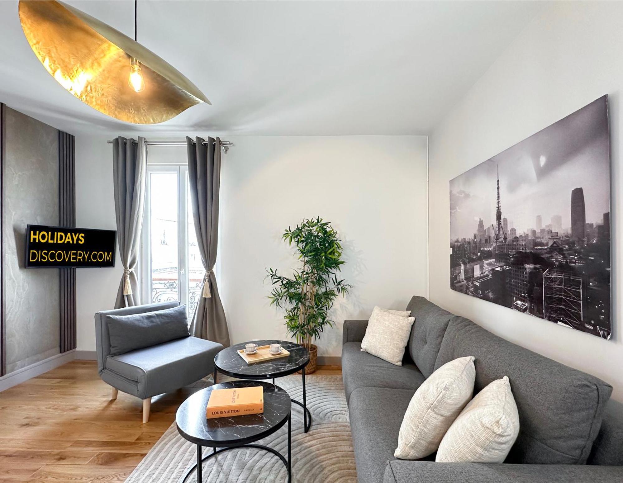 - Buttes Chaumont's Park -entire Flats Apartment *
