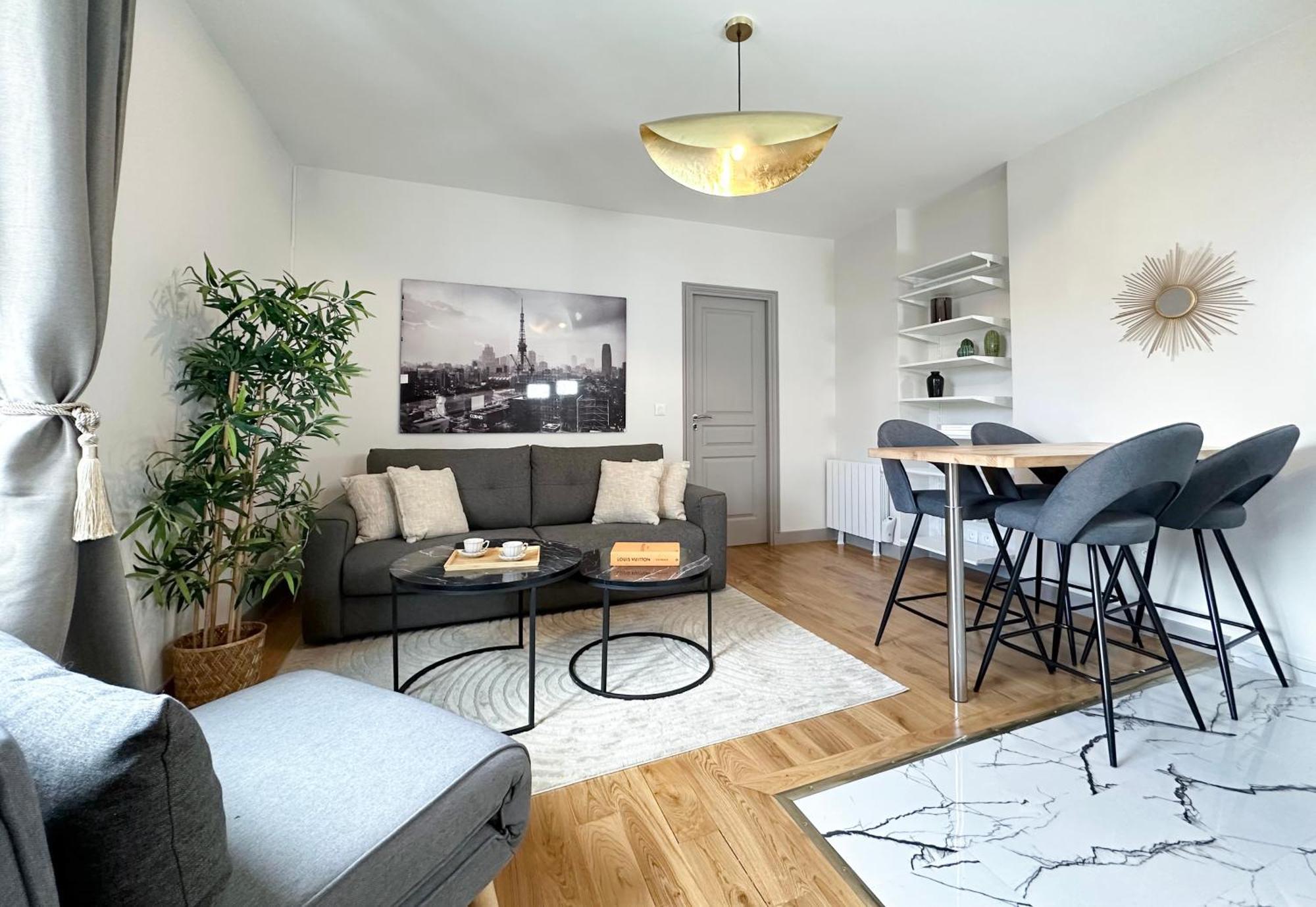 Apartment - Buttes Chaumont's Park -entire Flats Paris
