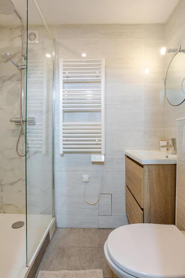Superbe Studio Gambetta Apartment Paris