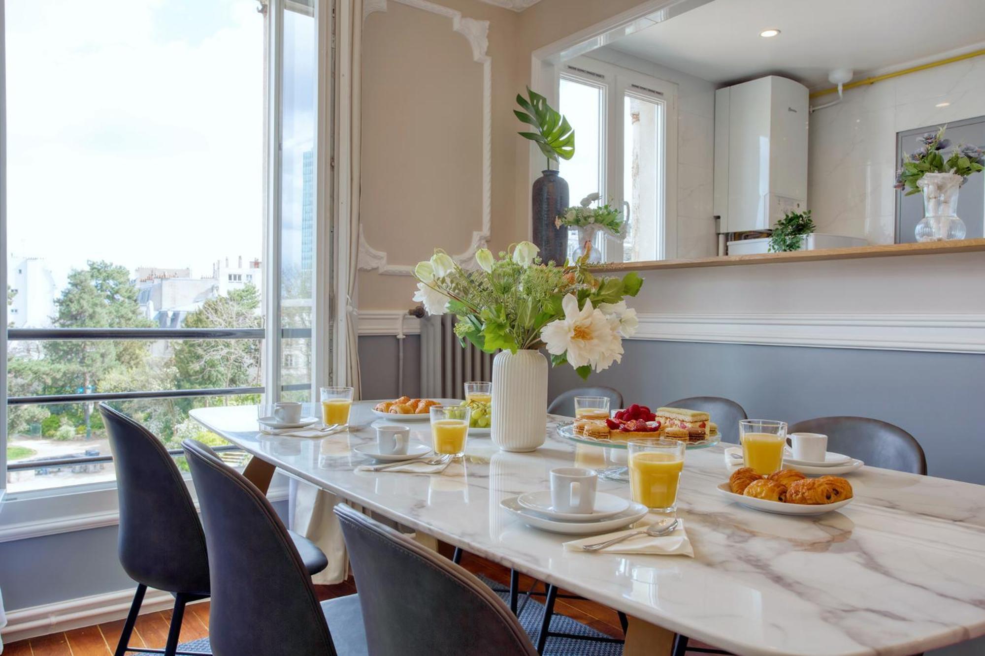 Apartment Parisian Gem: Heart Of The Latin Quarter- 2br Lift