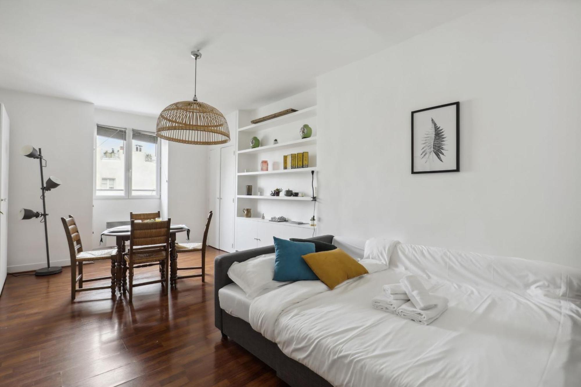 Le Marais & Place Des Vosges - Cityapartmentstay Parigi