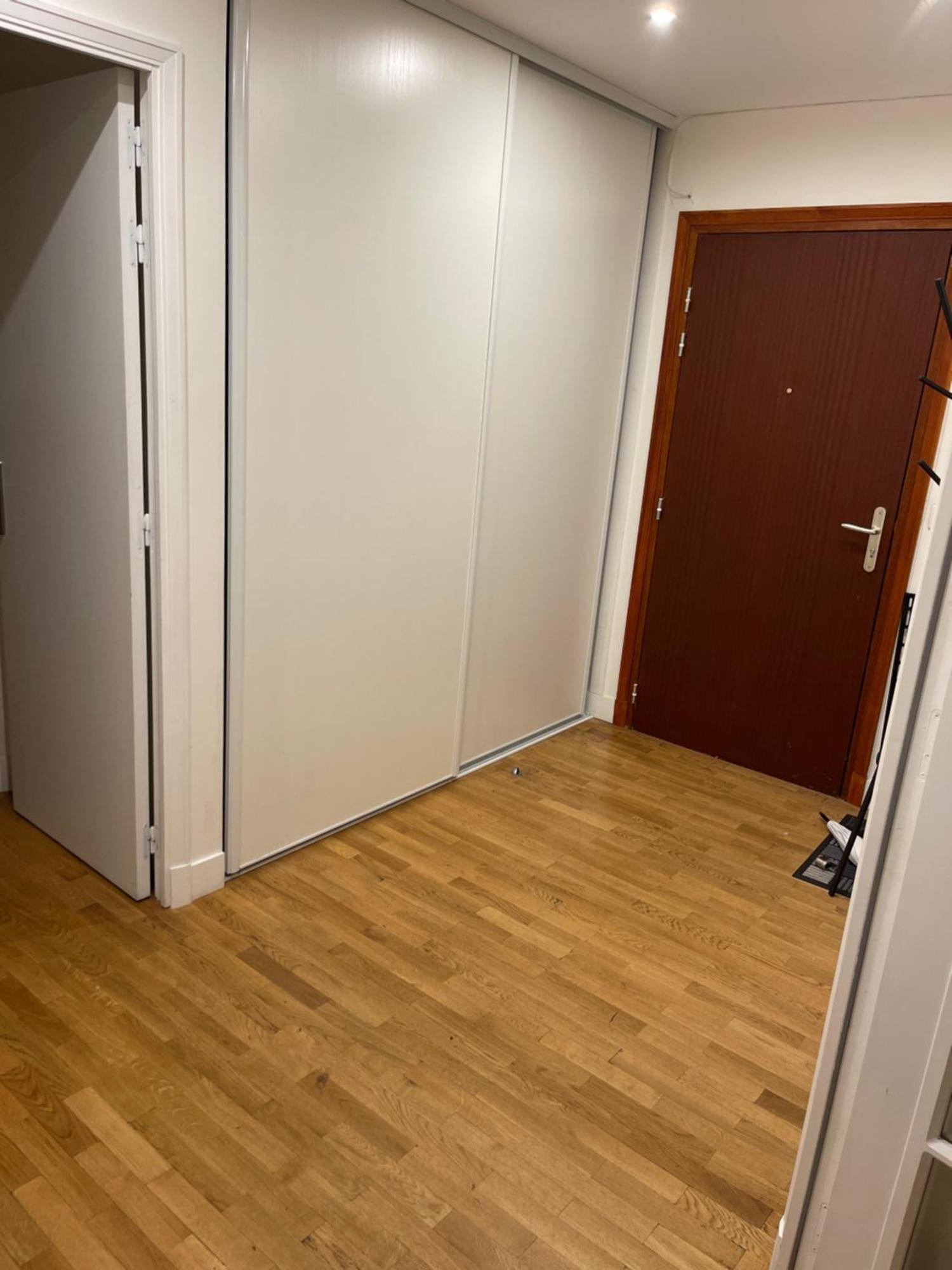 17 Apartment Paris