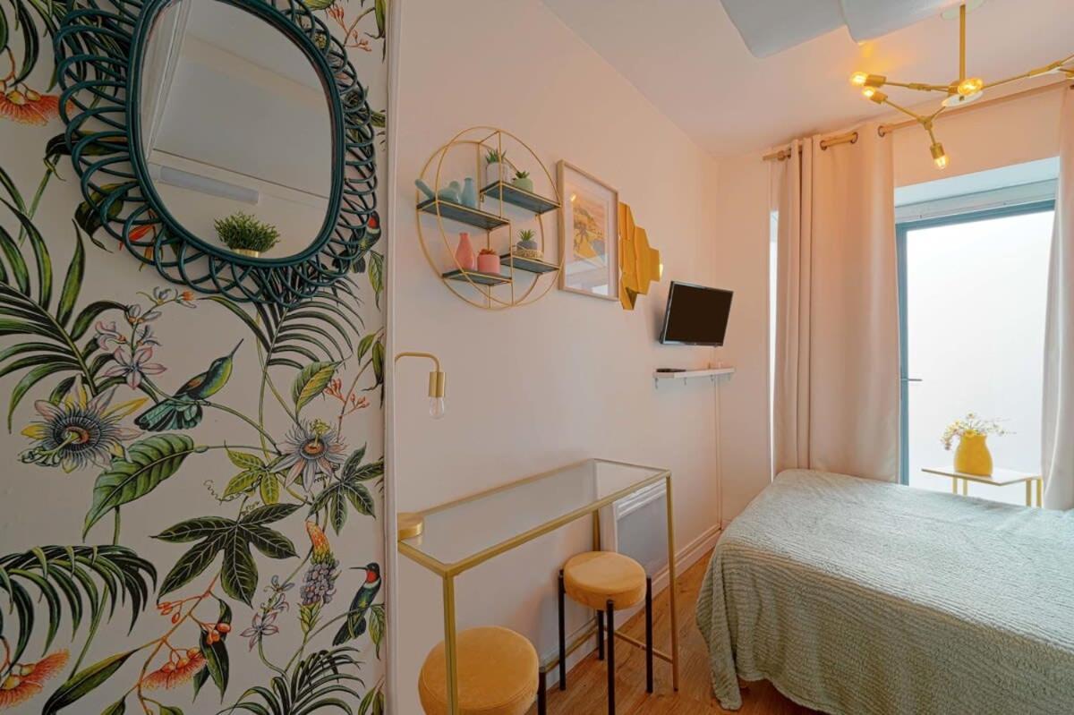 Appartamento Updated In The Heart Of The Bustling Le Marais District Parigi