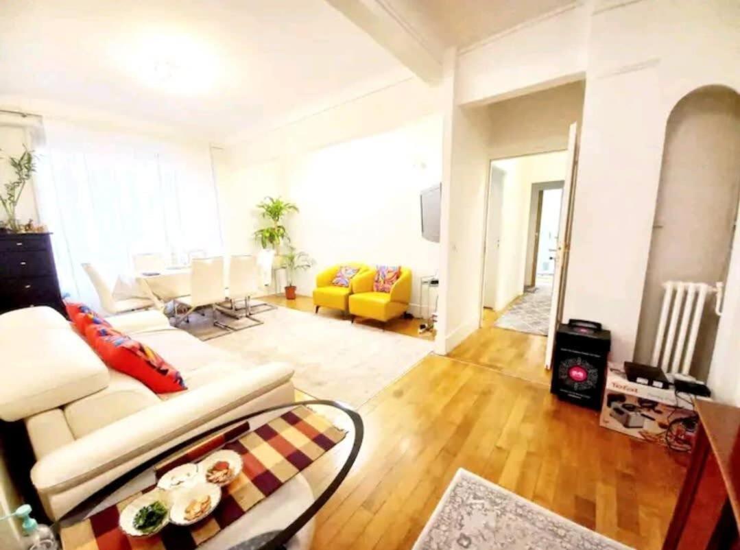 16 Michel-ange Les Beaux Quartiers De * Parigi