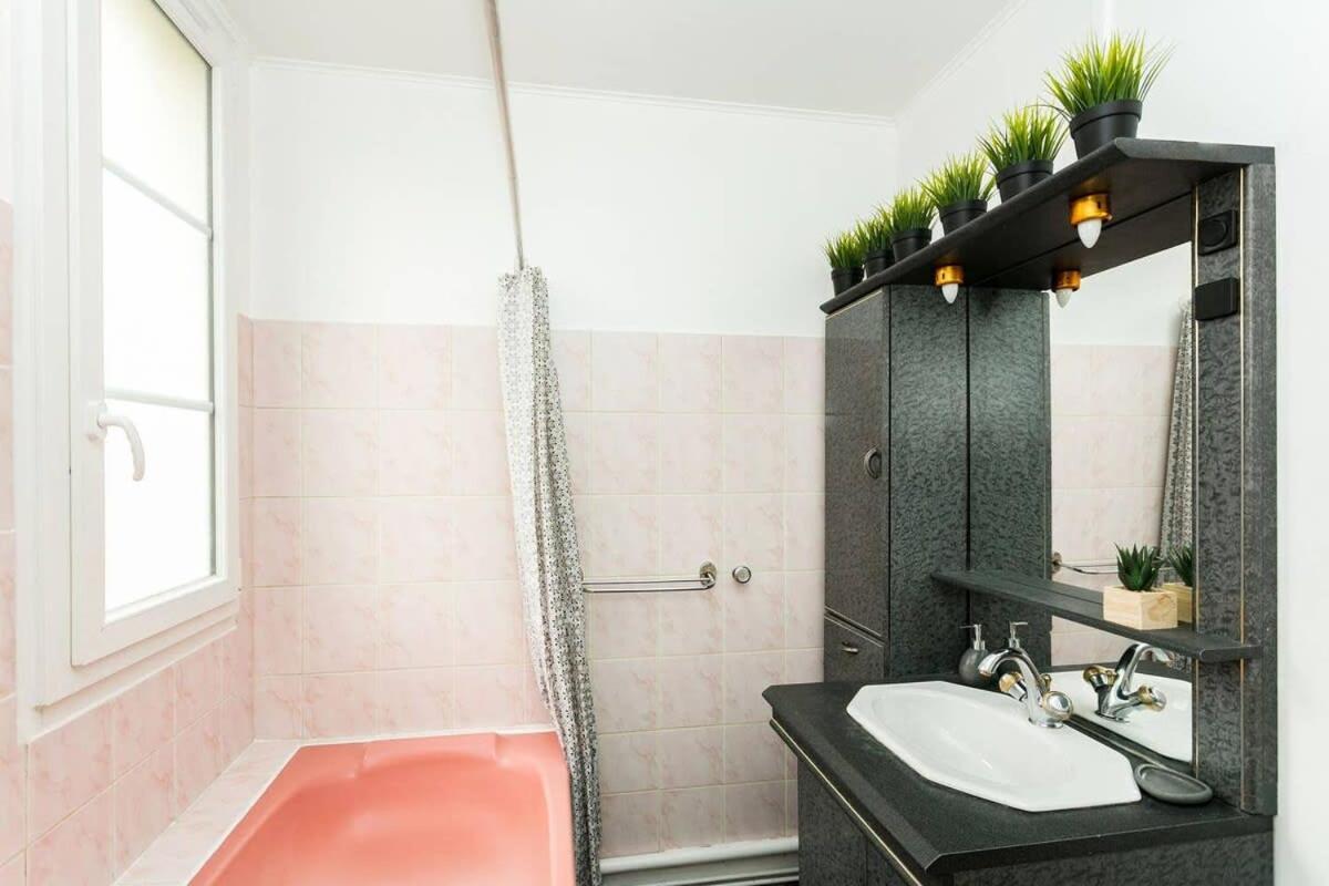 Bastille 1br Cozy *