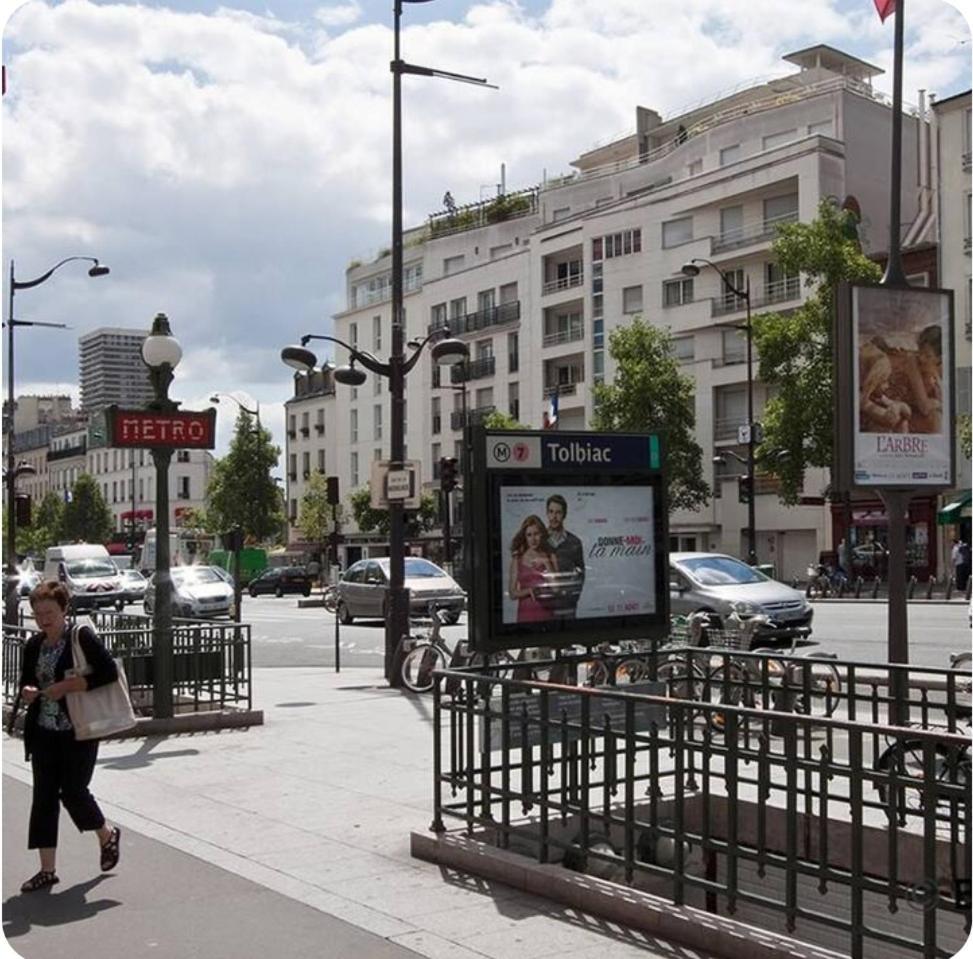 Backpackers Luxury 5* In Homestay Paris