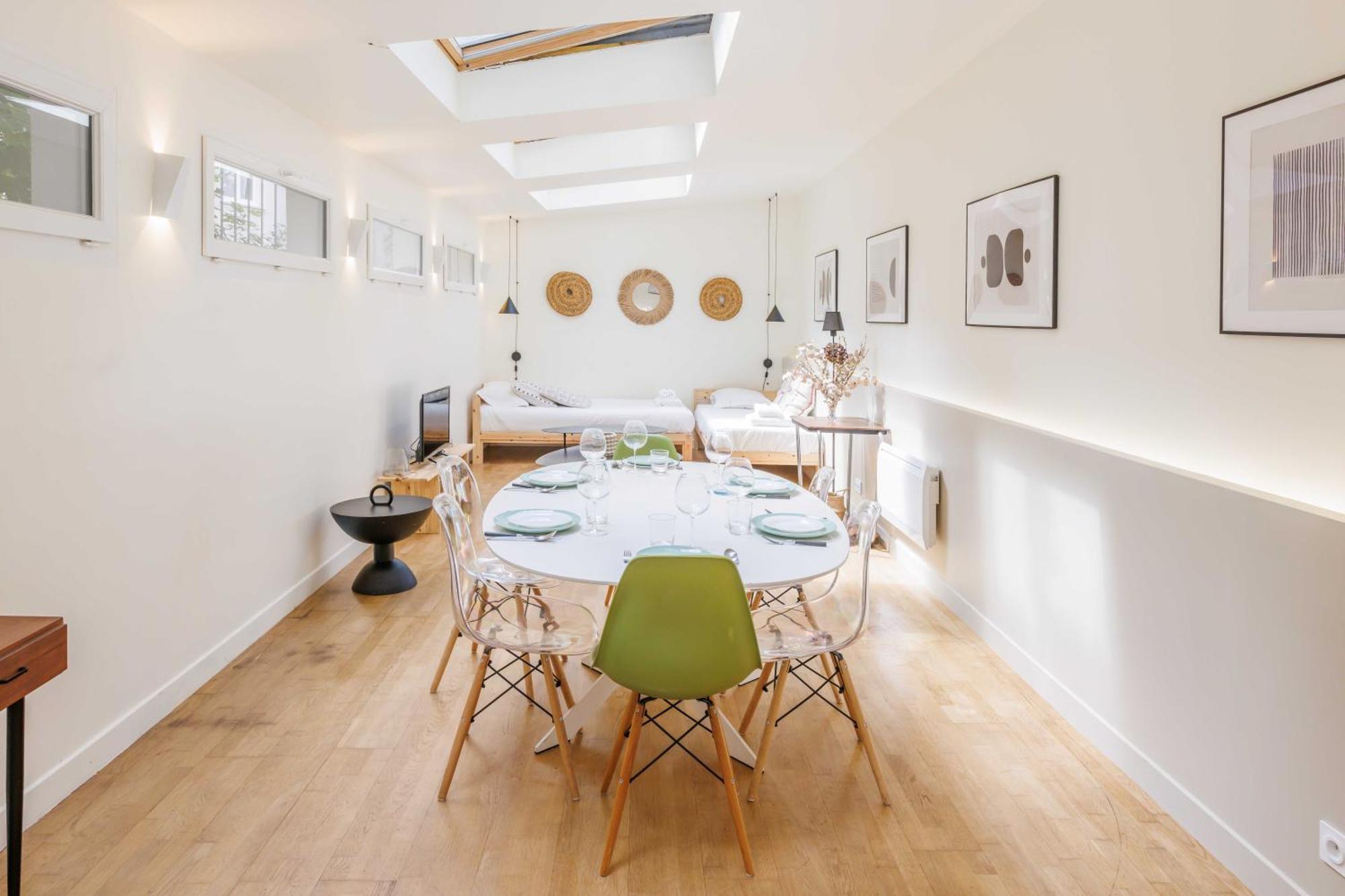 Modern - 2bdr-6p - Sacre Coeur Apartment Paris